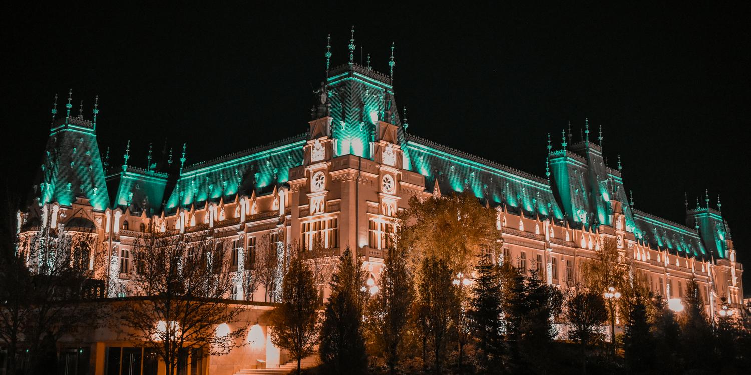 Background image of Iasi