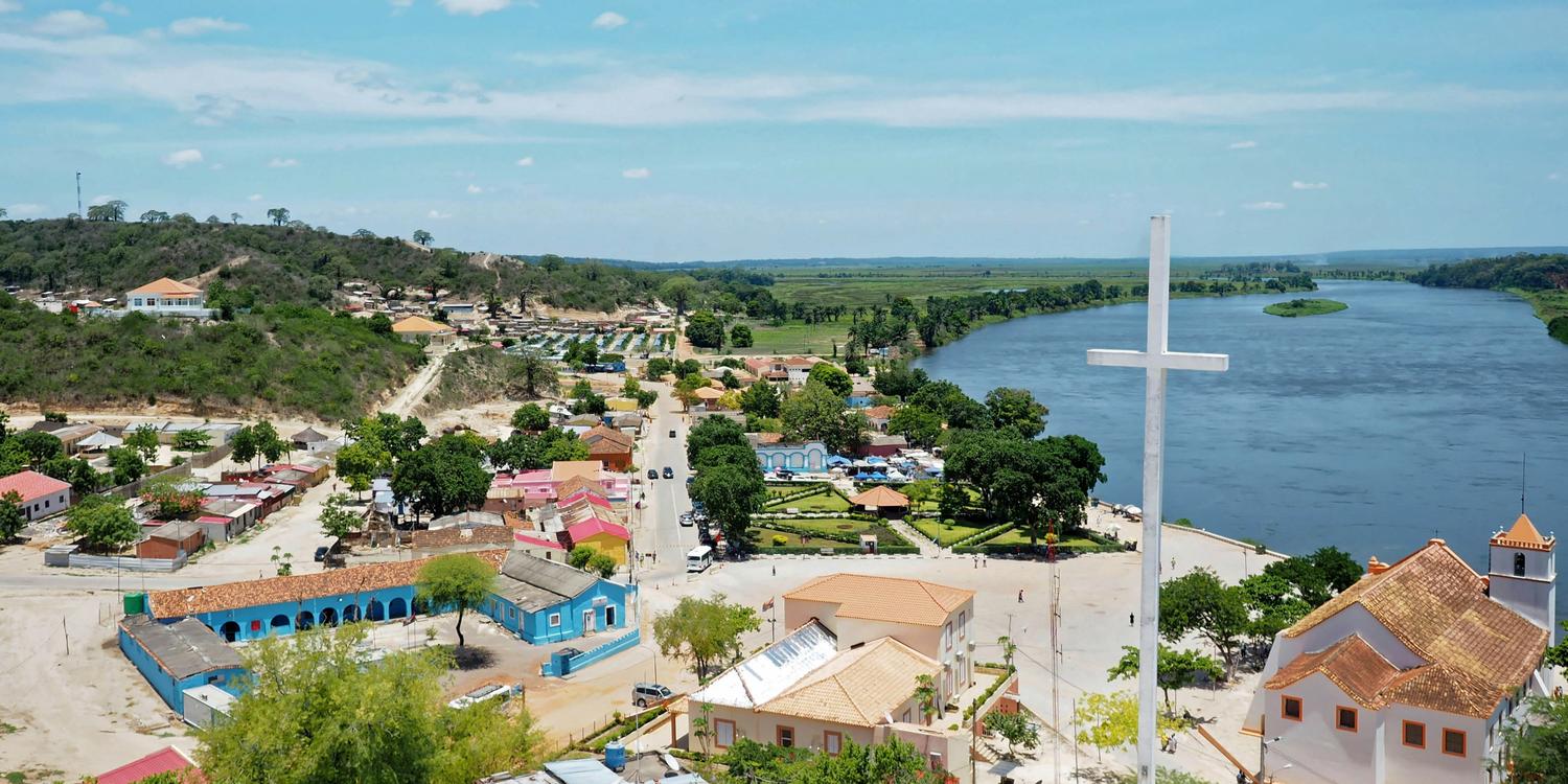 Background image of Luanda