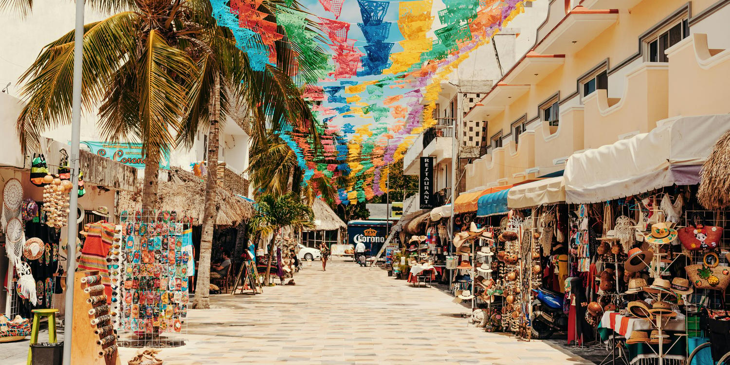 Background image of Playa del Carmen